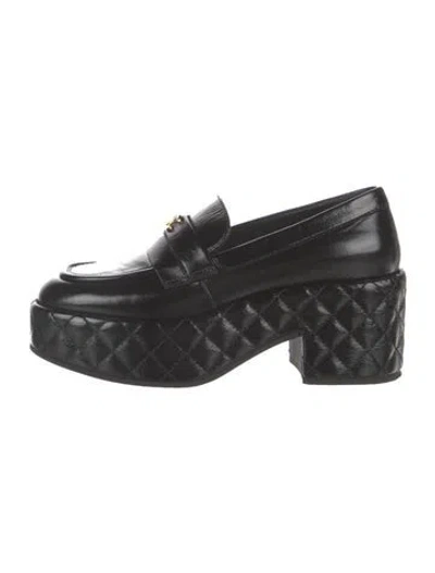 Pre-owned Chanel 2025-2026 Interlocking Cc Logo Pumps In Black