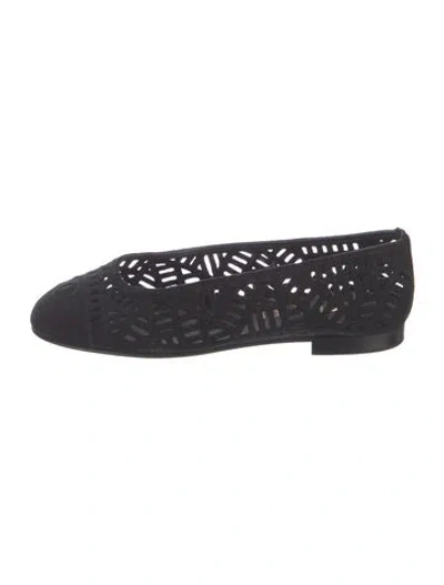 Pre-owned Chanel 2026 Interlocking Cc Logo Ballet Flats In Black
