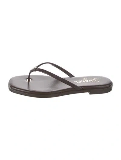 Pre-owned Chanel 2026 Interlocking Cc Logo Flip Flops In Black