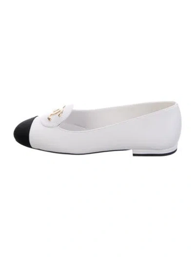 Pre-owned Chanel 2026 Interlocking Cc Logo Loafers W/ Tags In White