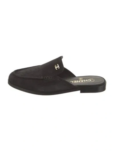 Pre-owned Chanel 2026 Interlocking Cc Logo Mules In Black