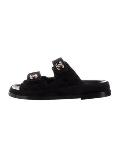 Pre-owned Chanel 2026 Interlocking Cc Logo Slides In Black