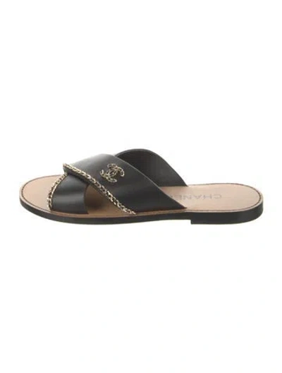 Pre-owned Chanel 2026 Interlocking Cc Logo Slides In Black