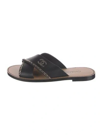 Pre-owned Chanel 2026 Interlocking Cc Logo Slides In Black
