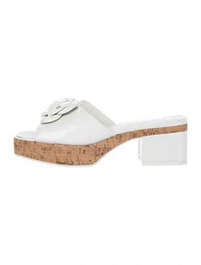 Pre-owned Chanel 2026 Interlocking Cc Logo Slides In White