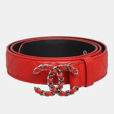 Pre-owned Chanel 20b Quilted Caviar Cc Belt In Red