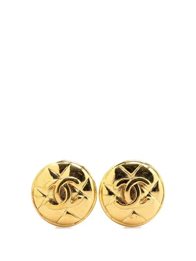 Pre-owned Chanel 20th Century Gold Plated Cc Quilted Round Clip On Earrings Costume Earrings