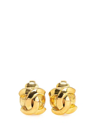 Pre-owned Chanel 20th Century Gold Plated Cc Round Clip On Earrings Costume Earrings