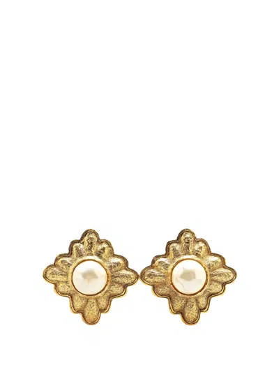 Pre-owned Chanel 20th Century Gold Plated Faux Pearl Clip On Earrings Costume Earrings
