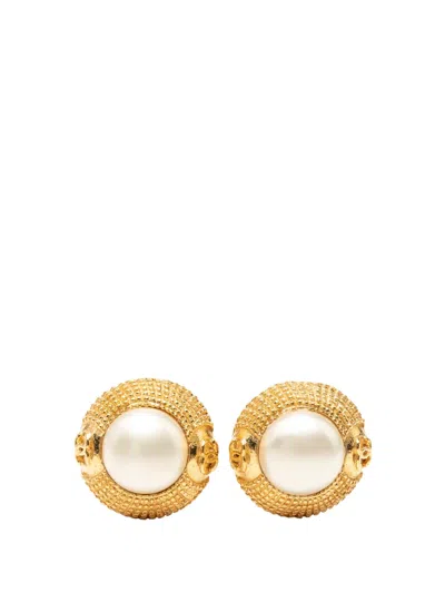 Pre-owned Chanel 20th Century Gold Plated Faux Pearl Clip On Earrings Costume Earrings
