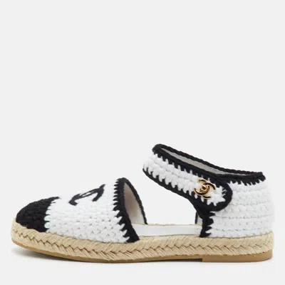 Pre-owned Chanel 22 Size 37 Black/white Crochet Espadrille Sandals