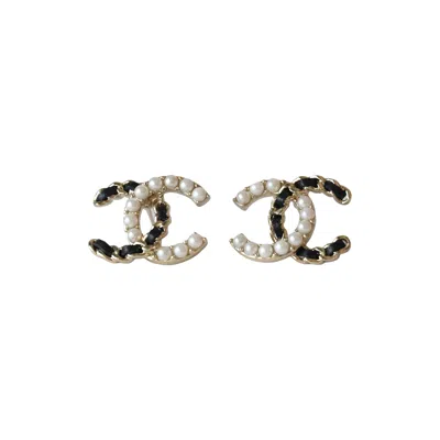 Chanel 22b Pearl Lambskin Chain Cc Stud Earrings