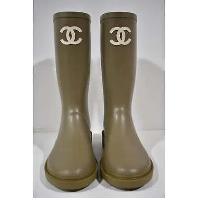 Pre-owned Chanel 22k Dark Beige Caoutchouc White Cc Logo High Pull On Rubber Rain Boots 40