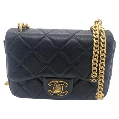 Pre-owned Chanel 22p Black Square Fat Mini Chain Bag, Enamel Buckle & Vintage Gold Hardwar