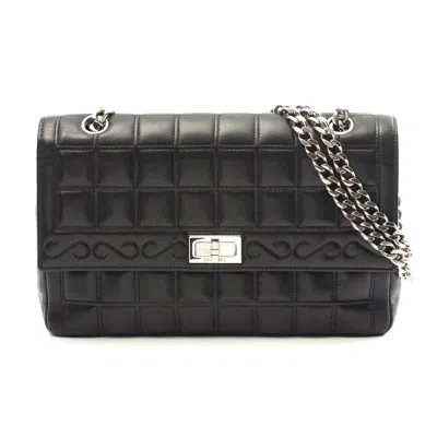Pre-owned Chanel 2.55 Chocolate Bar Lambskin Shoulder Bag In Black