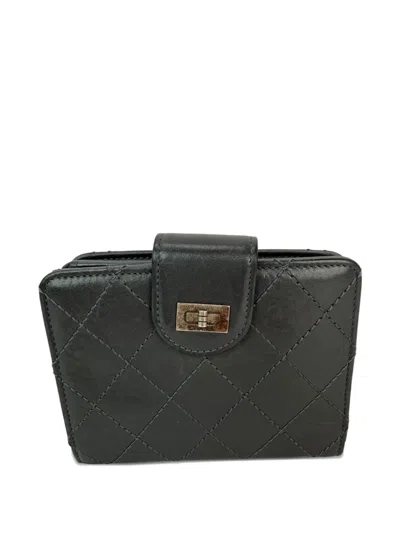 Pre-owned Chanel 2.55 Reissue Quilted Zip-closure Wallet In Black