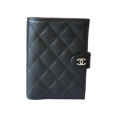 Pre-owned Chanel 26p Cc Caviar Quilted Passport Holder Wallet Black