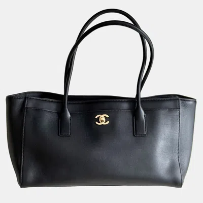 Pre-owned Chanel 26s Cerf Tote Long-handle Model Black With Gold Hardware Microchip Version Ref 0724026