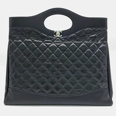 Pre-owned Chanel 31 Shopping Tote Handbag In Black
