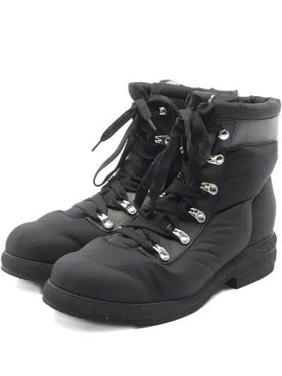 Pre-owned Chanel 40mm Coco Mark Boots In Black