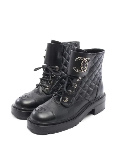 Pre-owned Chanel 40mm Dizeneuf Quilted Ankle Boots In Black