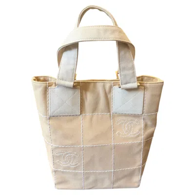 Pre-owned Chanel A Vintage 2000s  Beige Canvas Tote Bag In Excellent Condition In Brown