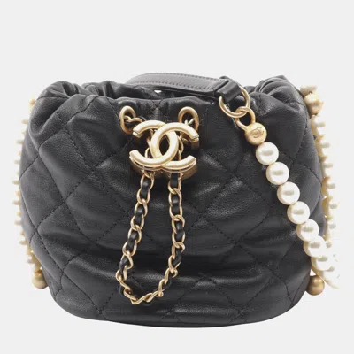 Pre-owned Chanel About Pearls Black Leather Drawstring Bag