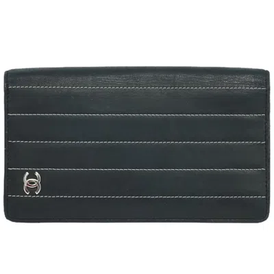 Pre-owned Chanel Alhambra Earrings Leather Wallet () In Black