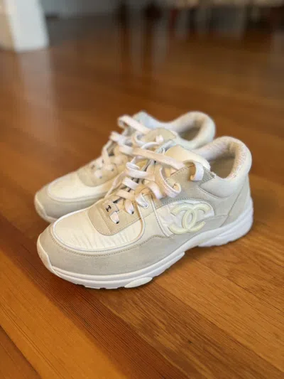 Pre-owned Chanel All White Cc Low Trainers Shoes
