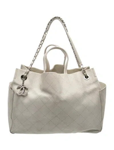 Pre-owned Chanel Around Pocket Tote In White