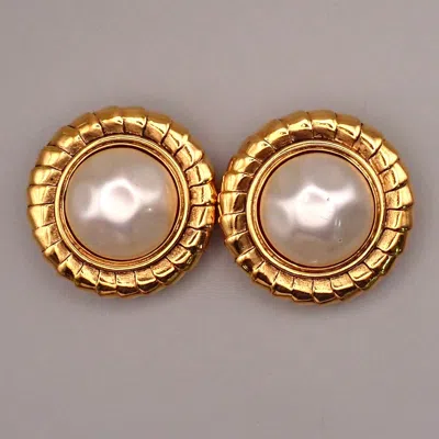 Pre-owned Chanel Baroque Plated Earring Jewelry () In Gold