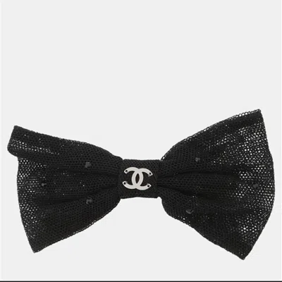 Pre-owned Chanel Barrette Cc Logo Black Cotton Metal