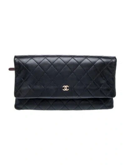 Pre-owned Chanel Beauty Cc Foldover Clutch In Black