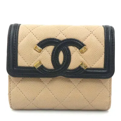 Pre-owned Chanel Beige Black Grained Calfskin Wallet (tri-fold) () In Multi