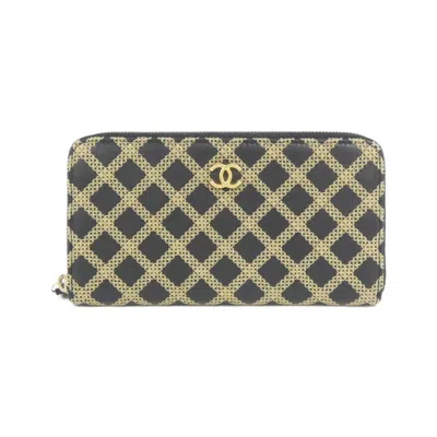 Pre-owned Chanel Beige Black Leather Long Wallet (bi-fold) () In Multi