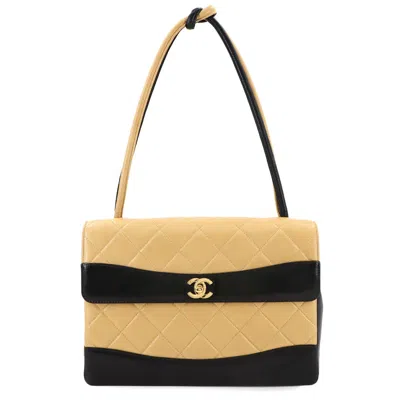 Pre-owned Chanel Beige Black Leather Shoulder Bag ()