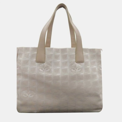 Pre-owned Chanel Beige Canvas New Travel Line Tote Mm