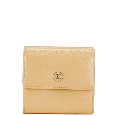 Pre-owned Chanel Beige Grained Calfskin Wallet (bi-fold) ()