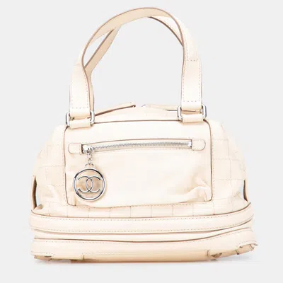 Pre-owned Chanel Beige Goatskin Square Stitch Essential Bowler In Sand
