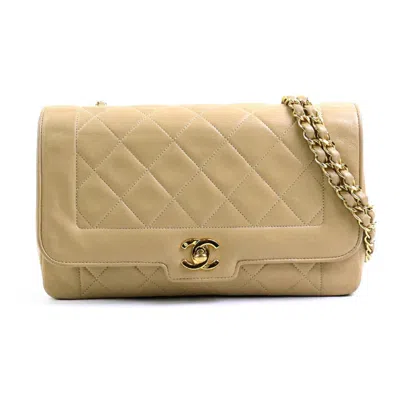 Pre-owned Chanel Beige Gold Leather Metal Shoulder Bag () In Beige, Gold