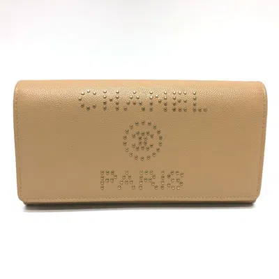 Pre-owned Chanel Beige Grained Calfskin Long Wallet (bi-fold) () In Sand