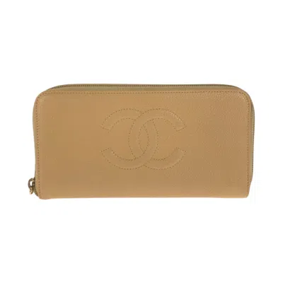 Pre-owned Chanel Beige Grained Calfskin Long Wallet (bi-fold) () In Sand