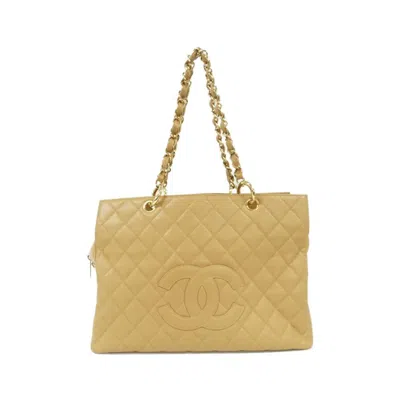 Pre-owned Chanel Beige Grained Calfskin Shoulder Bag () In Sand