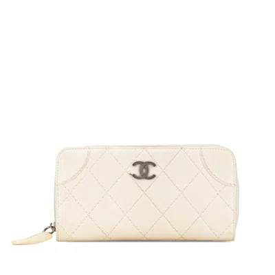 Pre-owned Chanel Beige Ivory Leather Long Wallet (bi-fold) () In Multi