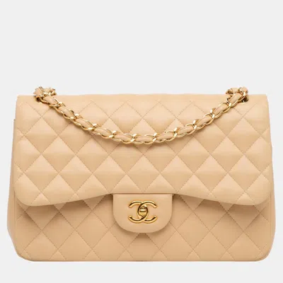 Pre-owned Chanel Beige Jumbo Classic Lambskin Double Flap