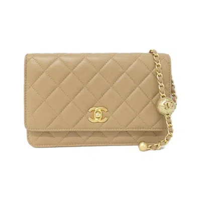Pre-owned Chanel Beige Leather Chain/shoulder Wallet () In Sand