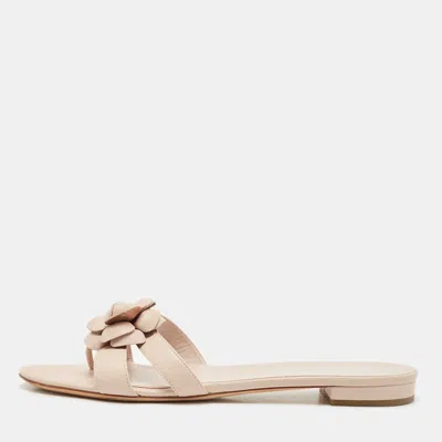 Pre-owned Chanel Beige Leather Flower Embellished Camellia Flat Slides Size 40 In Sand