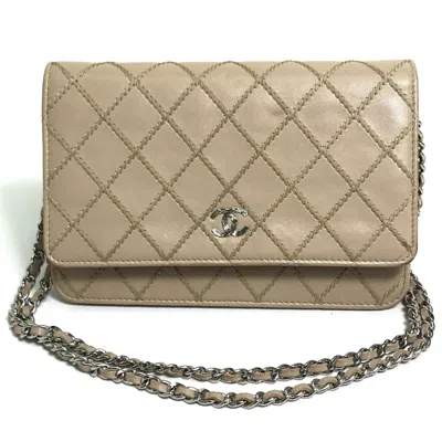 Pre-owned Chanel Beige Leather Long Wallet (bi-fold) ()