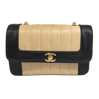 Pre-owned Chanel Beige Leather Shoulder Bag ()