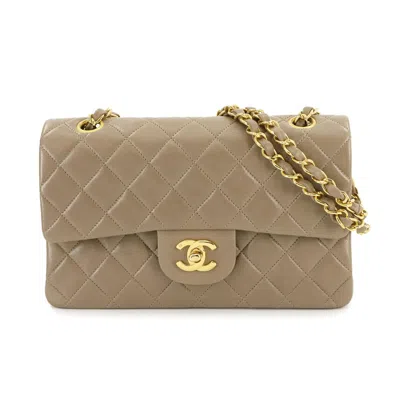 Pre-owned Chanel Beige Leather Shoulder Bag ()